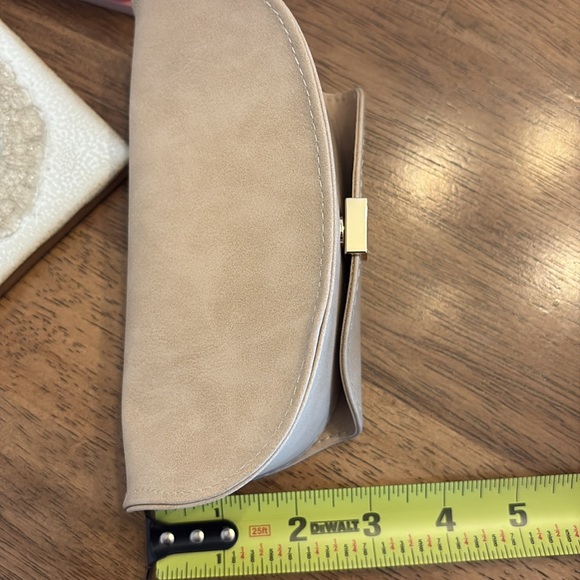 NWOT Suede Chloe sunglasses case - Picture 9 of 9